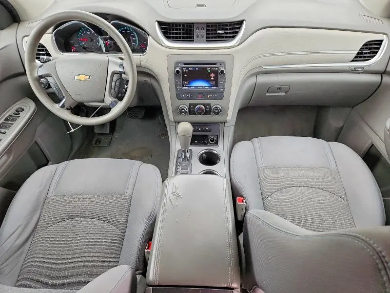 2013 CHEVROLET TRAVERSE LS  