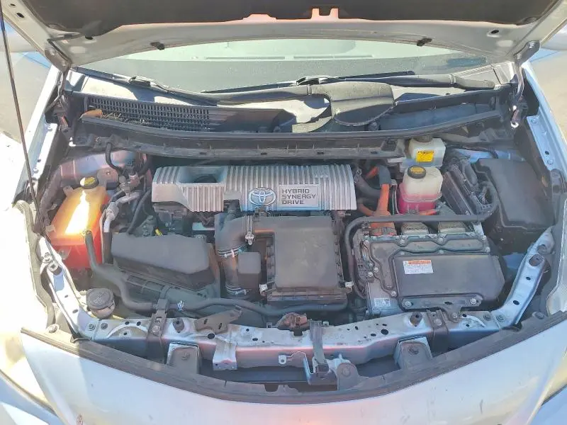 2014 TOYOTA PRIUS V TWO  