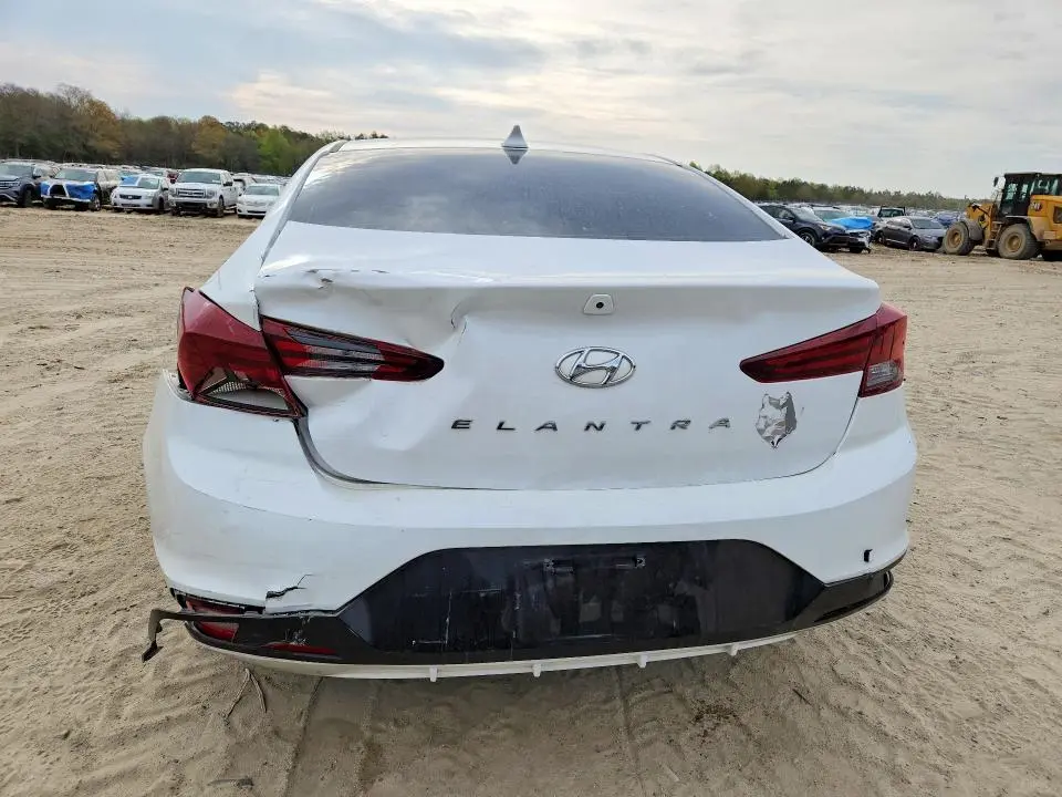 2019 HYUNDAI ELANTRA SEL  