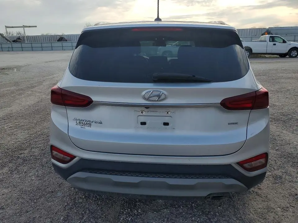 2020 HYUNDAI SANTA FE SE  