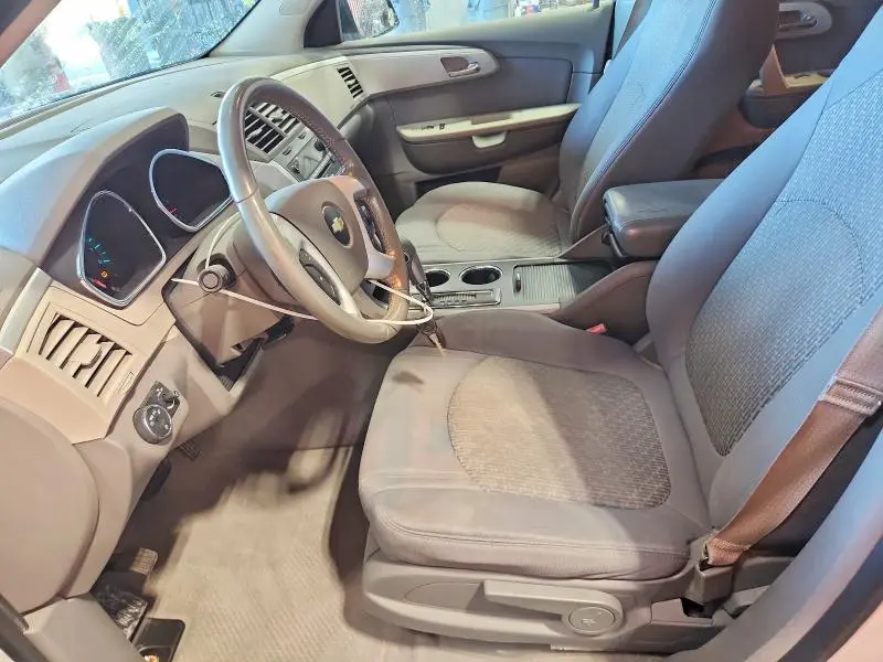 2012 CHEVROLET TRAVERSE LS  
