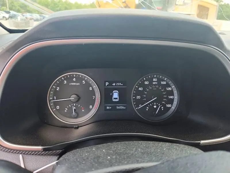 2021 HYUNDAI TUCSON SE  