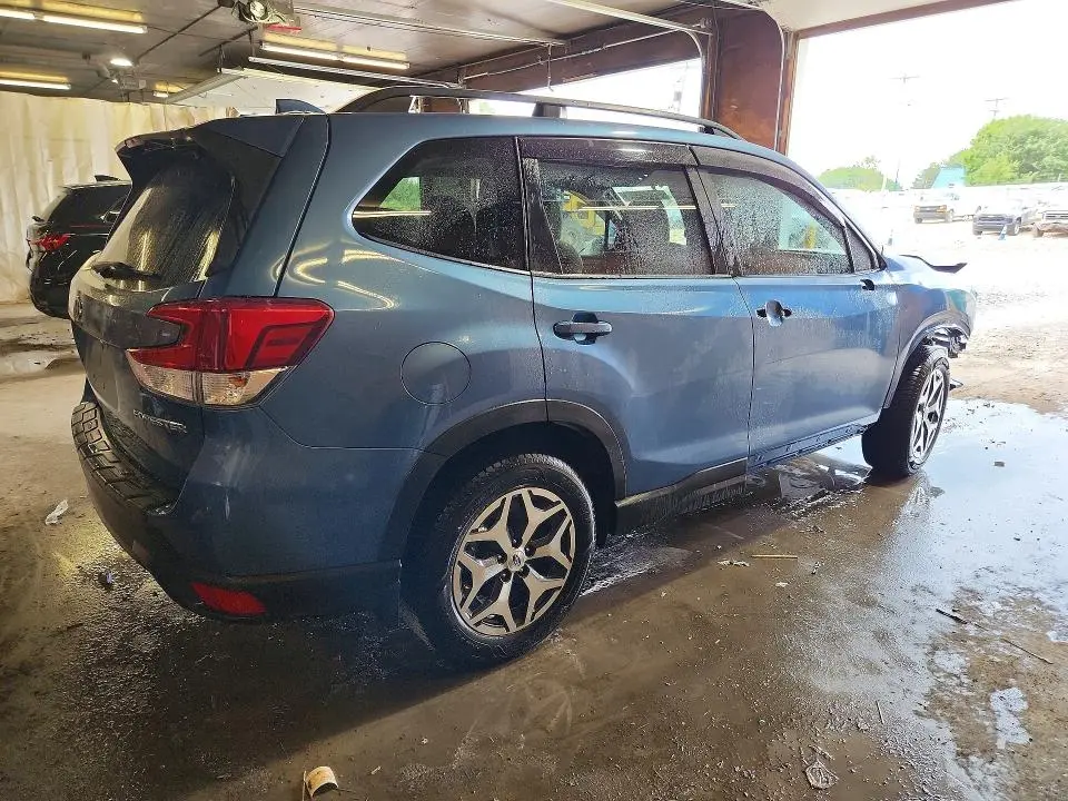 2019 SUBARU FORESTER PREMIUM  