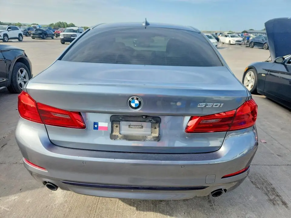 2019 BMW 530   