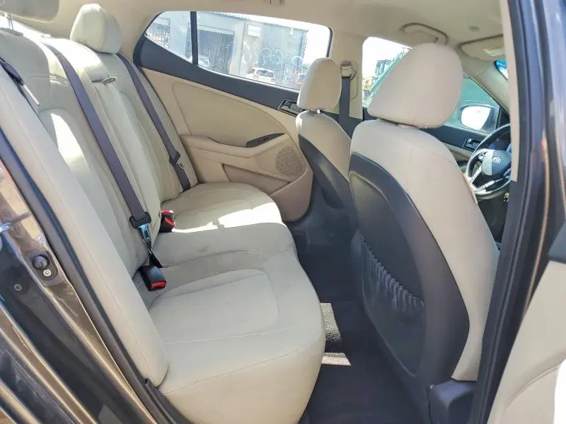2011 KIA OPTIMA LX  