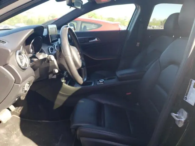 2017 MERCEDES-BENZ GLA 250  