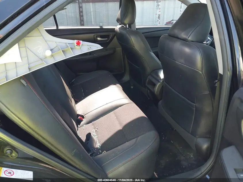 2016 TOYOTA CAMRY SE