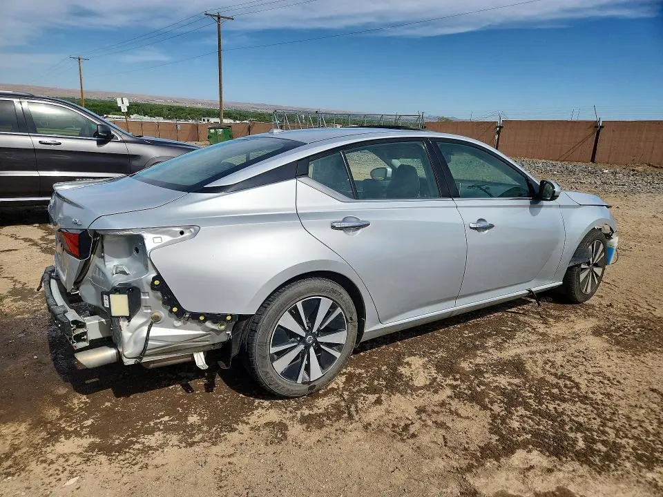 2020 NISSAN ALTIMA SL  