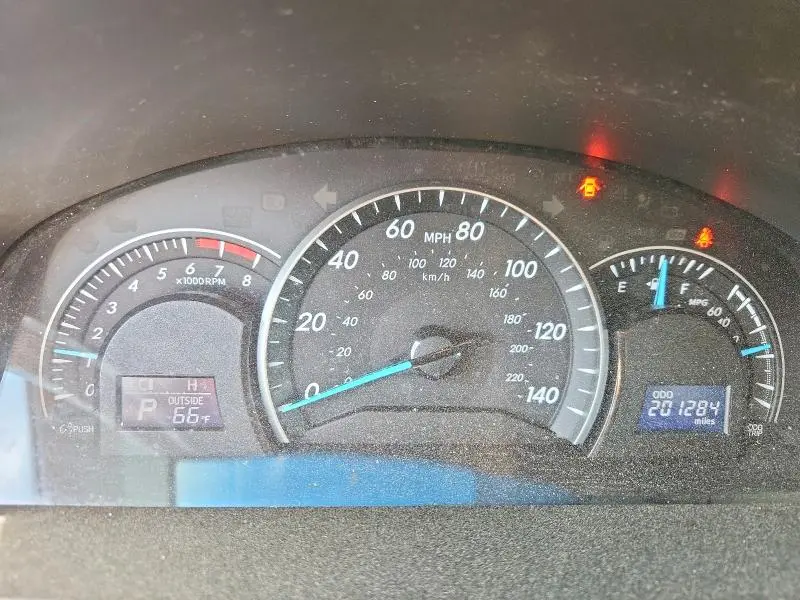 2014 TOYOTA CAMRY LE  