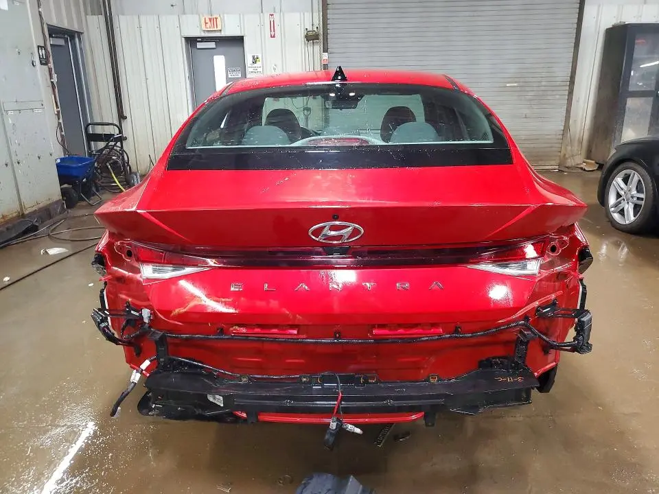 2022 HYUNDAI ELANTRA SEL  