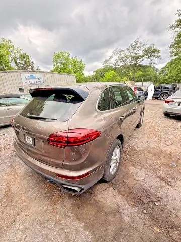 2016 PORSCHE CAYENNE   