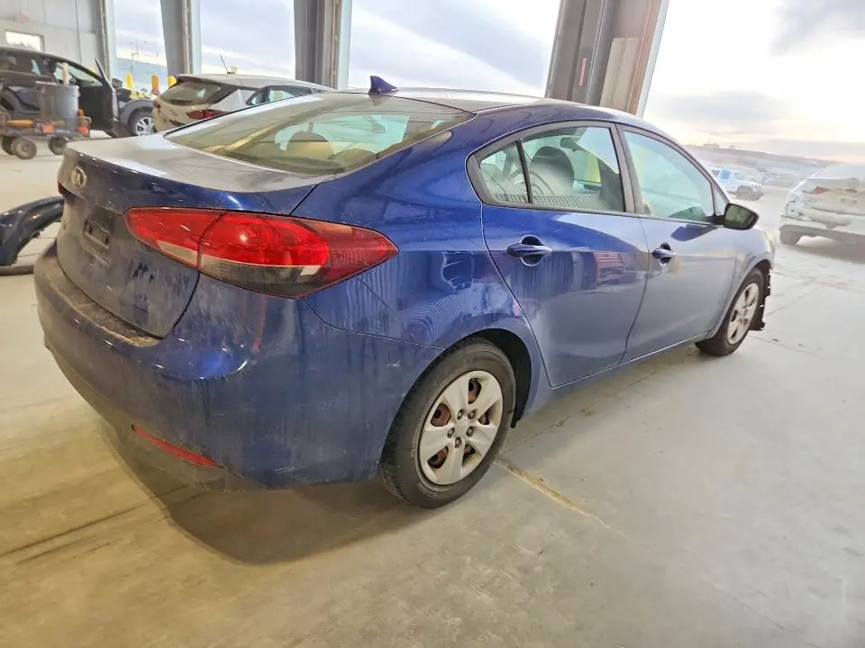 2018 KIA FORTE LX  