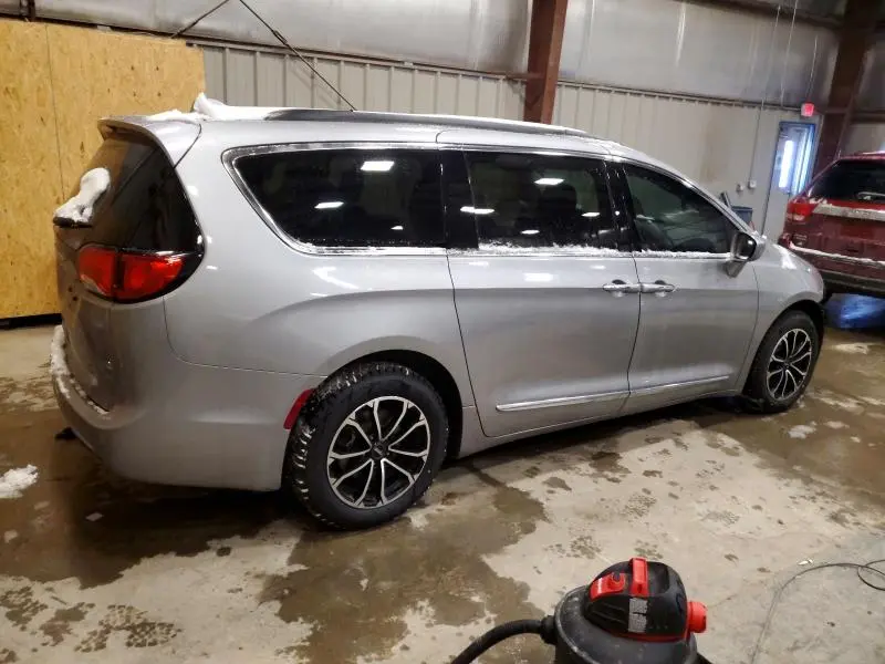 2017 CHRYSLER PACIFICA TOURING L  