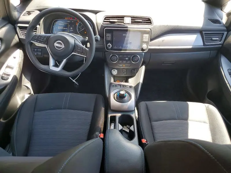 2025 NISSAN LEAF S  