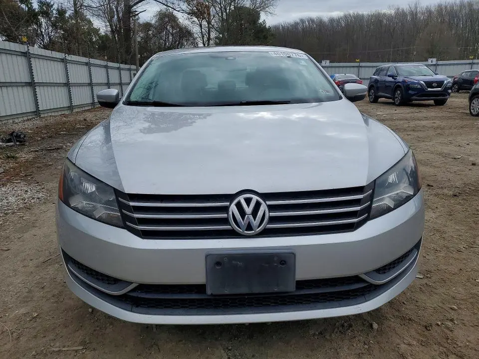 2014 VOLKSWAGEN PASSAT SE  