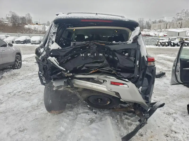 2023 NISSAN PATHFINDER SL  