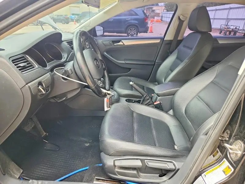 2015 VOLKSWAGEN JETTA SE  