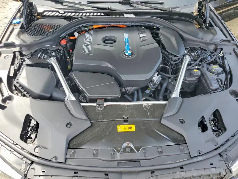 2019 BMW 530E   
