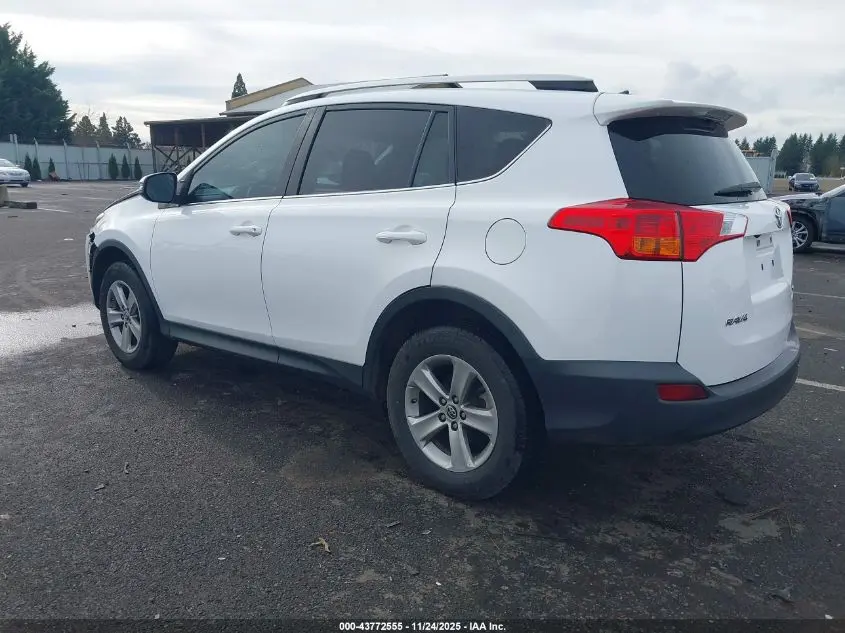 2015 TOYOTA RAV4 XLE