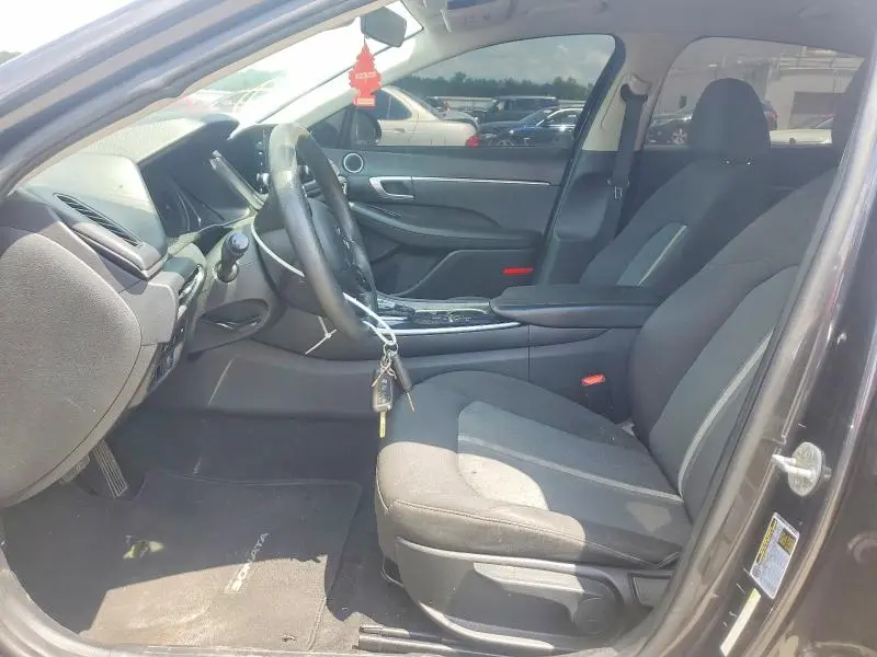 2021 HYUNDAI SONATA SE  