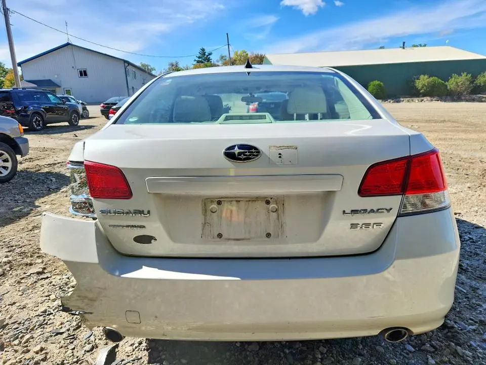 2011 SUBARU LEGACY 3.6R LIMITED  