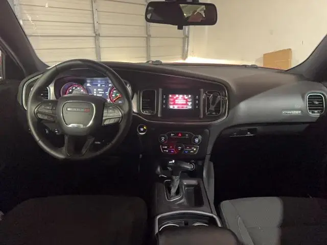 2016 DODGE CHARGER SE  