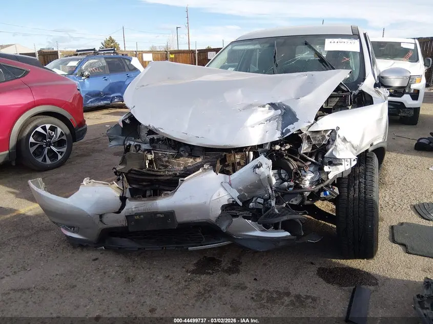 2015 NISSAN ROGUE S