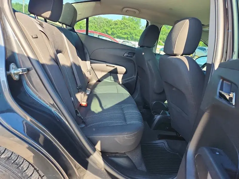 2015 CHEVROLET SONIC LT  