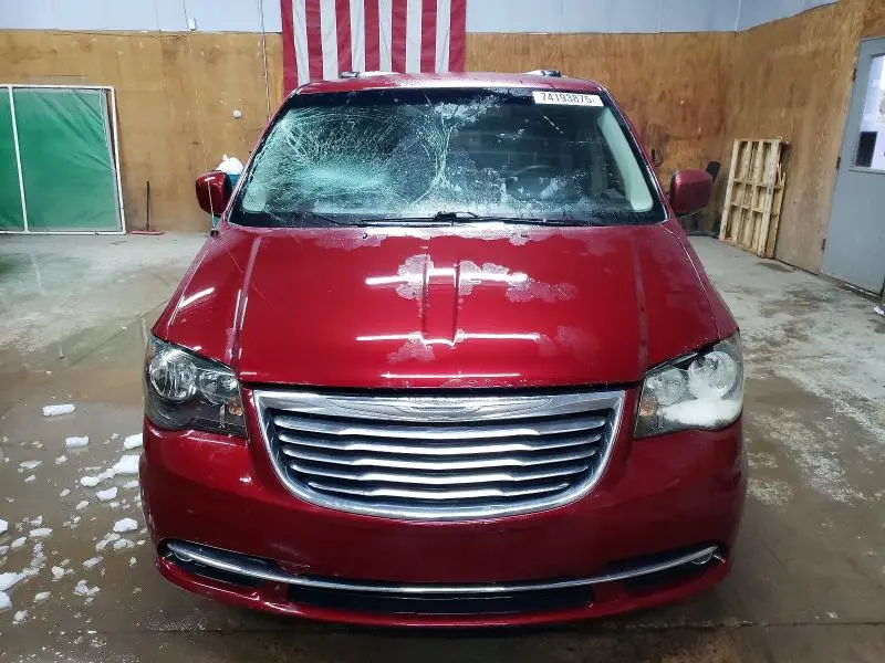 2013 CHRYSLER TOWN & COUNTRY TOURING  