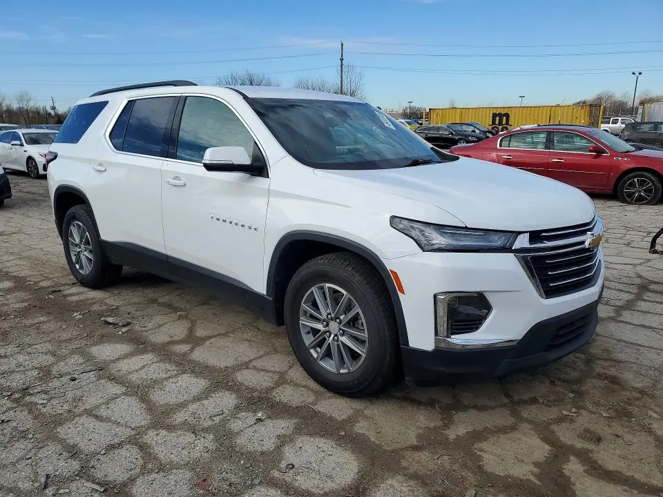 2023 CHEVROLET TRAVERSE LT  
