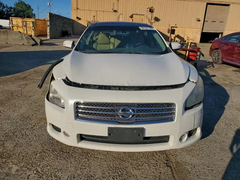 2011 NISSAN MAXIMA S  