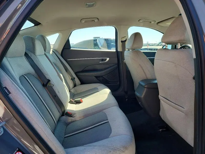 2020 HYUNDAI SONATA SE  