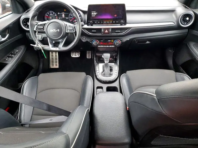 2023 KIA FORTE GT LINE  