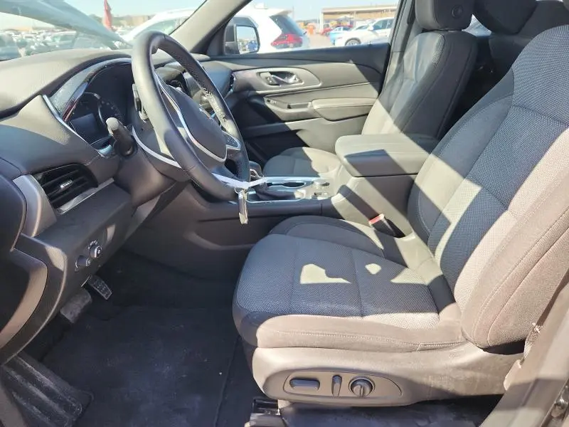 2023 CHEVROLET TRAVERSE LT  