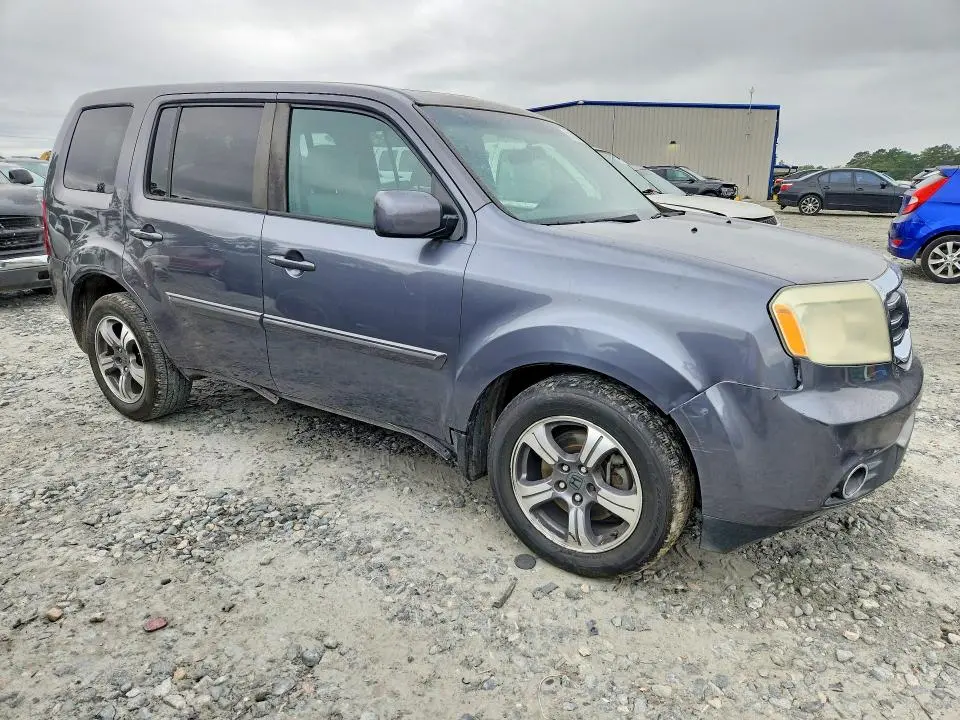 2015 HONDA PILOT SE  