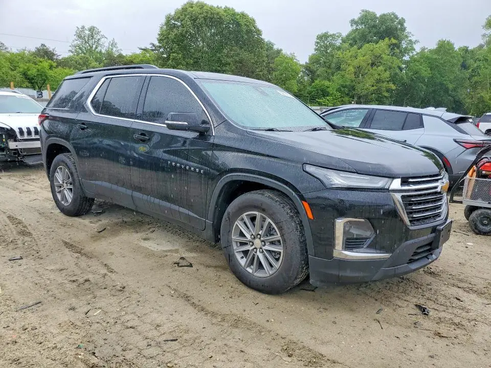 2022 CHEVROLET TRAVERSE LT  