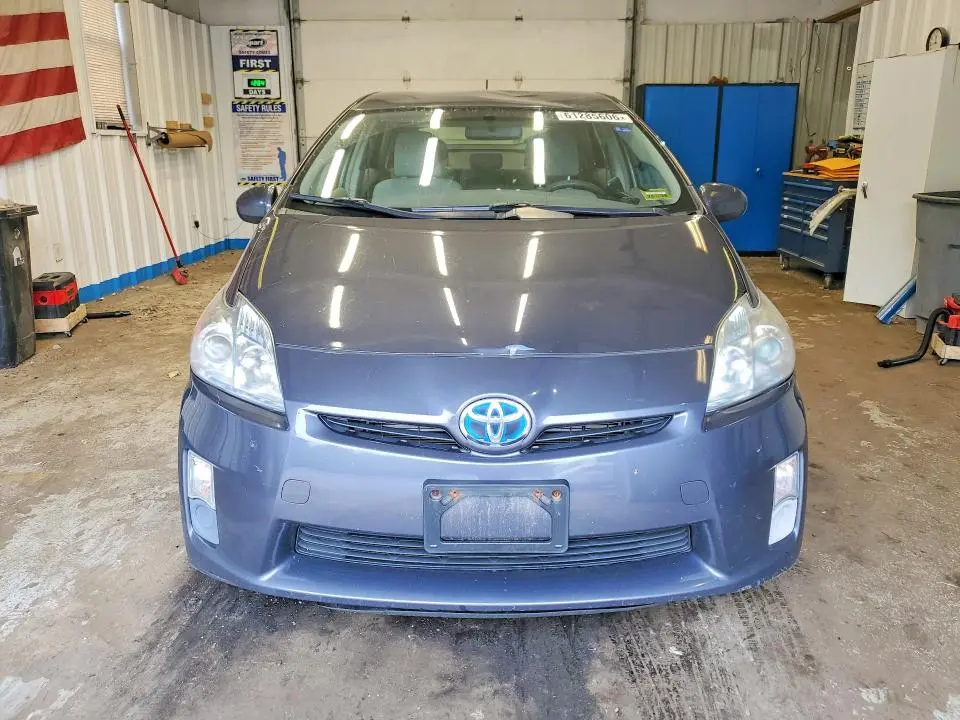 2011 TOYOTA PRIUS TWO  