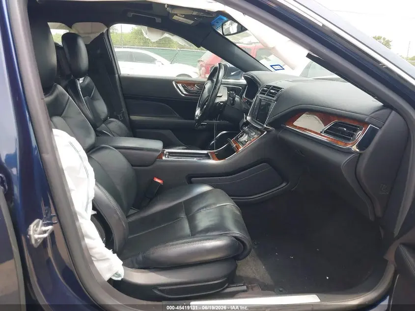 2017 LINCOLN CONTINENTAL RESERVE