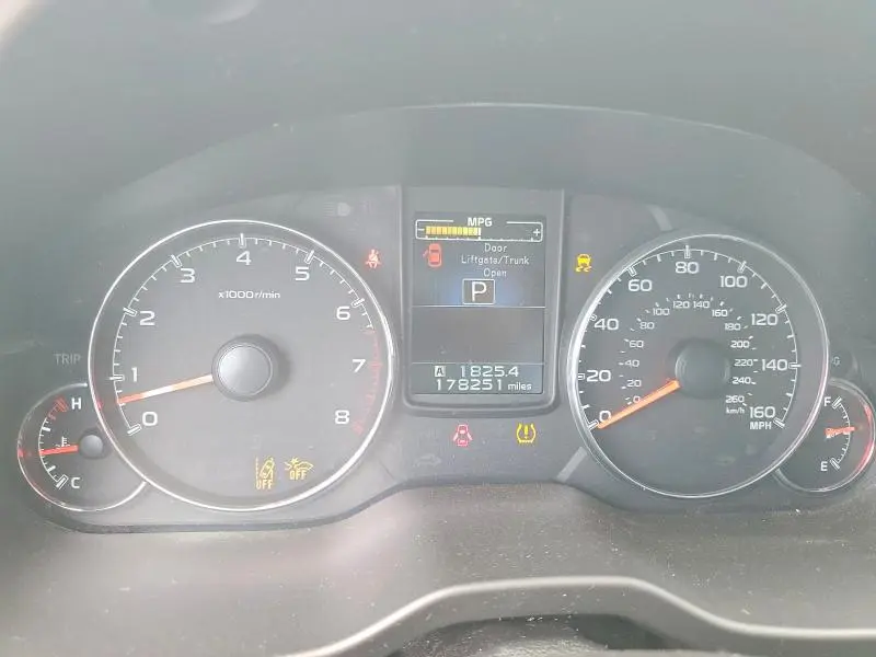 2013 SUBARU LEGACY 3.6R LIMITED  