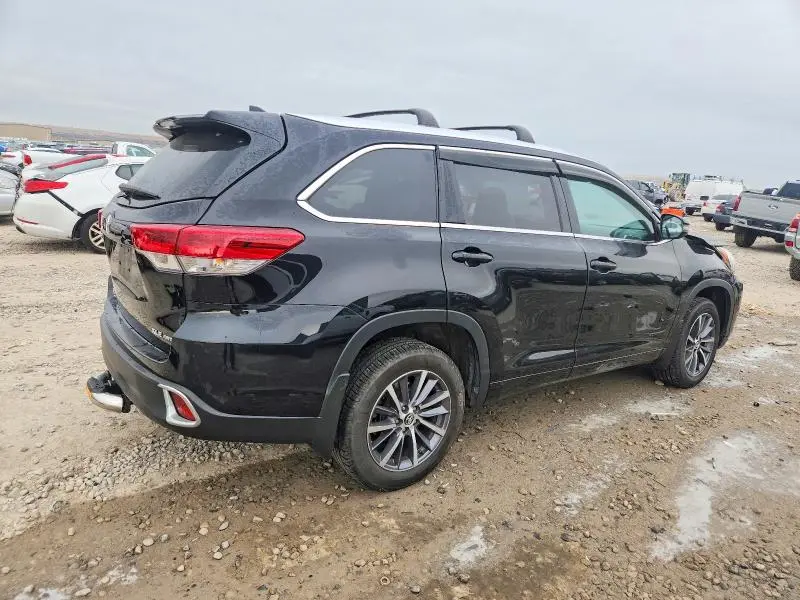 2018 TOYOTA HIGHLANDER XLE  