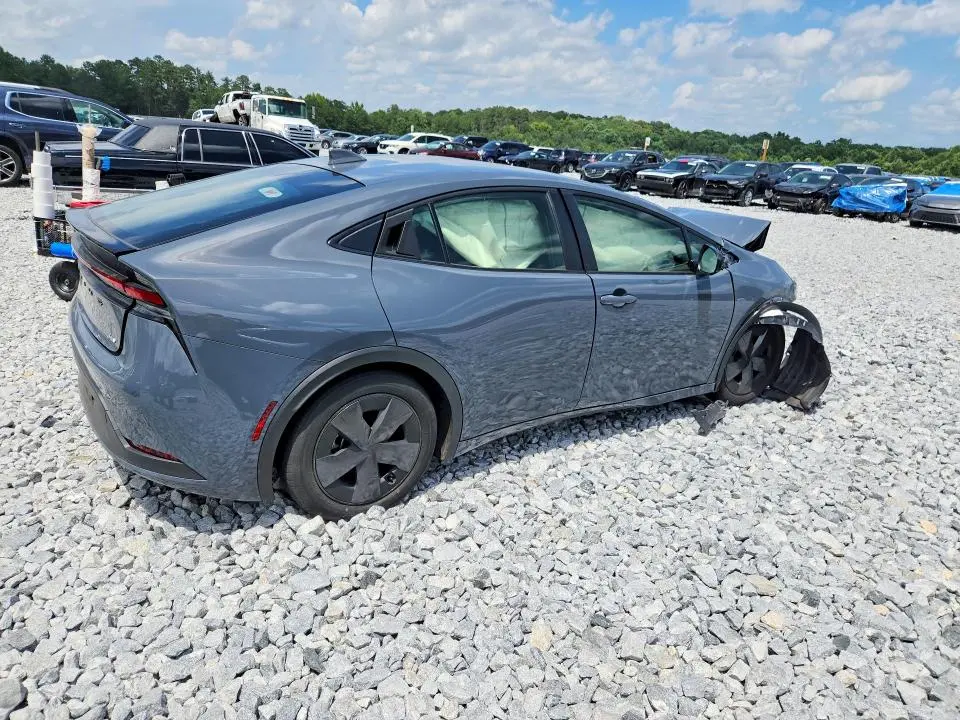 2025 TOYOTA PRIUS LE  