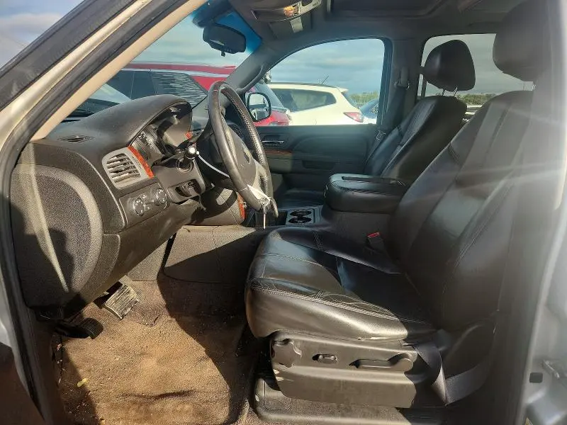 2011 CHEVROLET SUBURBAN K1500 LT  