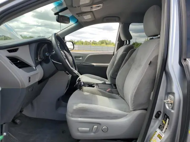 2015 TOYOTA SIENNA LE  