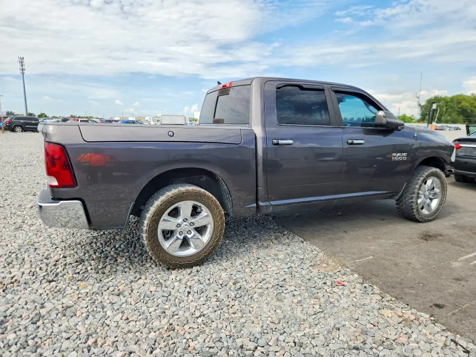 2015 RAM 1500 SLT  
