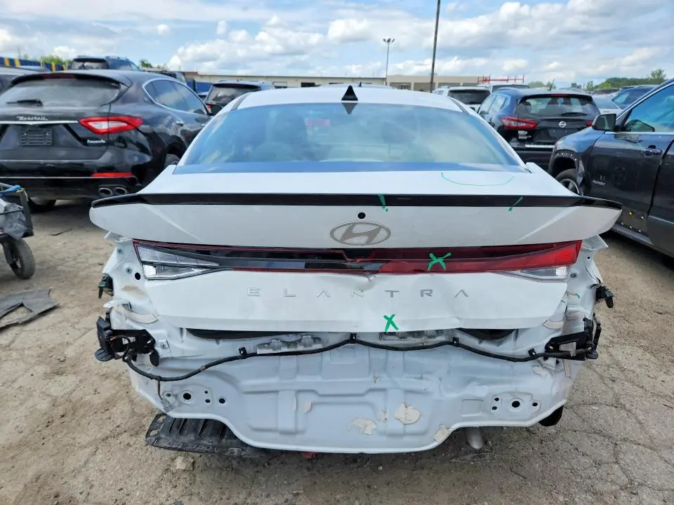 2025 HYUNDAI ELANTRA SEL SPORT  