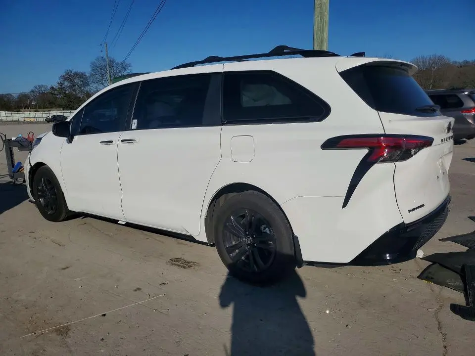 2025 TOYOTA SIENNA XSE 7-PASSENGER  