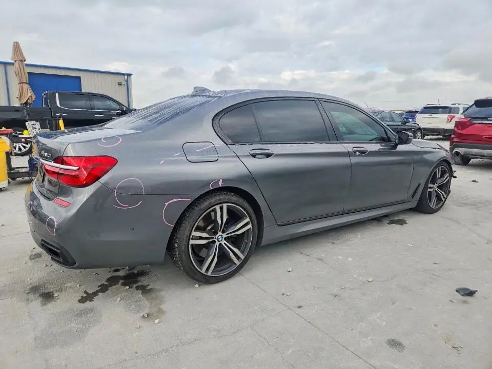 2018 BMW 750 I  