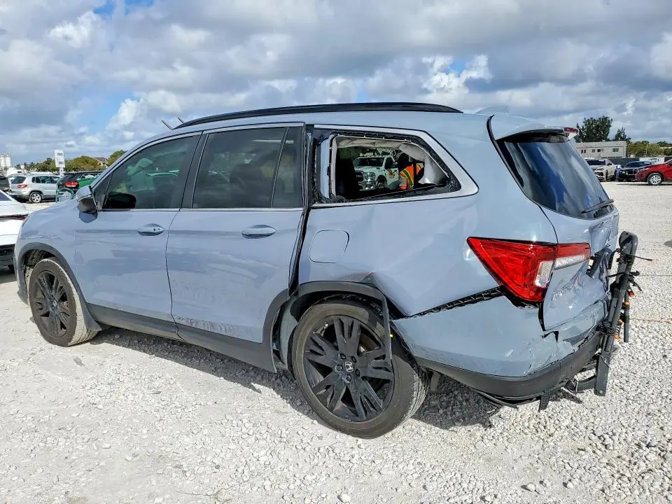 2022 HONDA PILOT SE  