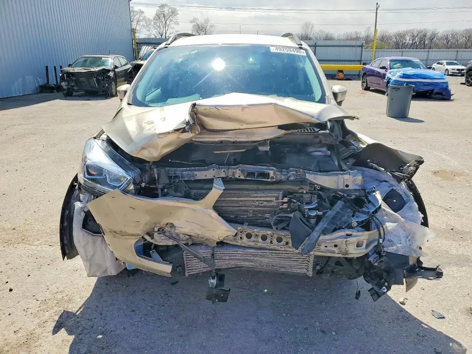 2017 FORD ESCAPE SE  