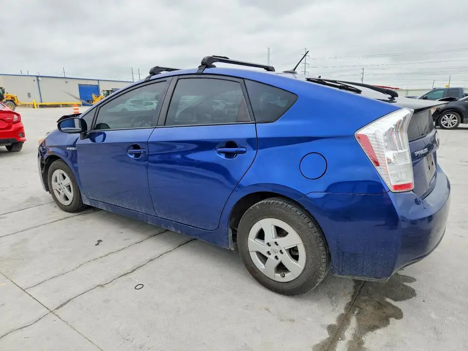 2010 TOYOTA PRIUS II  